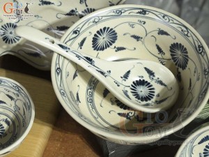 Bộ đồ ăn men rạn họa tiết hoa cúc, 17 chi tiết