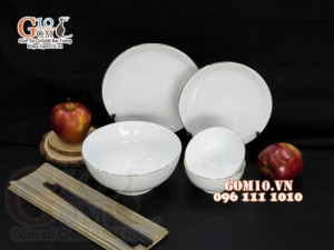 Bộ đồ ăn men trắng kẻ chỉ vàng kim, 5 chi tiết
