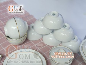 Bộ đồ ăn men trắng kẻ chỉ vàng kim, đầy đủ