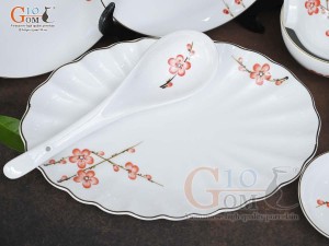 Bộ đồ ăn men trắng vẽ hoa Đào đỏ, 19 chi tiết