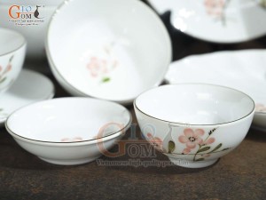 Bộ đồ ăn men trắng vẽ hoa Đào hồng, 15 chi tiết