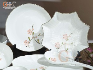 Bộ đồ ăn men trắng vẽ hoa Đào hồng, 15 chi tiết