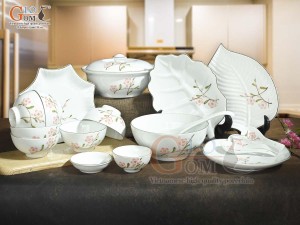 Bộ đồ ăn men trắng vẽ hoa Đào hồng, 18 chi tiết