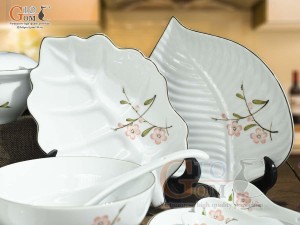 Bộ đồ ăn men trắng vẽ hoa Đào hồng, 18 chi tiết
