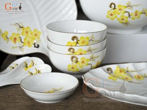 Bộ đồ ăn men trắng vẽ hoa Mai vàng, 18 chi tiết