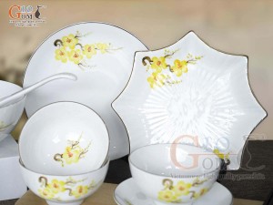 Bộ đồ ăn men trắng vẽ hoa Mai vàng, 18 chi tiết