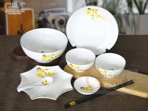 Bộ đồ ăn men trắng vẽ hoa Mai vàng, 7 chi tiết