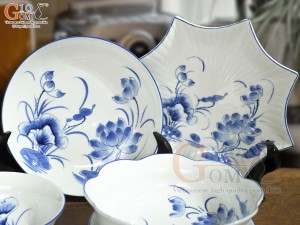 Bộ đồ ăn men trắng vẽ hoa Sen tràm, 20 chi tiết