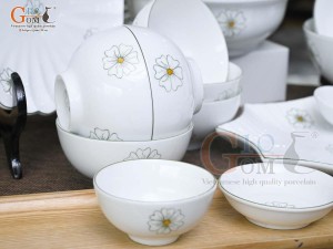 Bộ đồ ăn men trắng vẽ ngàn hoa, 19 chi tiết