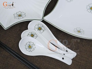 Bộ đồ ăn men trắng vẽ ngàn hoa, 19 chi tiết