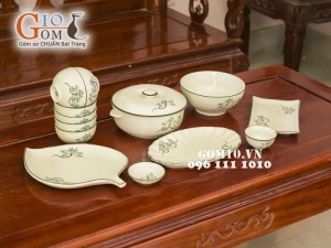 Bộ đồ ăn Sen xanh men kem chỉ xanh
