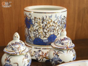Bộ đồ thờ men lam vẽ Sen Đại Cát vẽ vàng, 12 chi tiết (Ban Thờ 1m27-1m53)