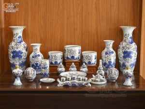 Bộ đồ thờ men lam vẽ Sen Đại Cát vẽ vàng, 22 chi tiết (Ban Thờ 1m53)