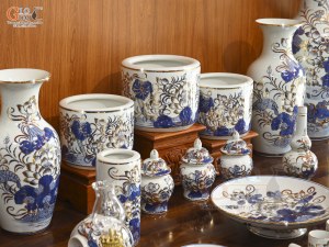 Bộ đồ thờ men lam vẽ Sen Đại Cát vẽ vàng, 22 chi tiết (Ban Thờ 1m53)