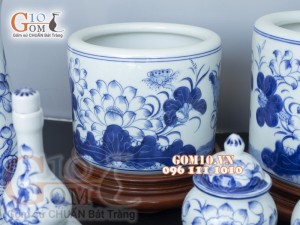 Bộ đồ thờ men lam cổ vẽ Sen Phú Quý Tài Lộc 02