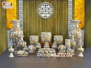 Bộ đồ thờ men rạn đắp nổi Sen Cát Tường vẽ vàng 24k - 01