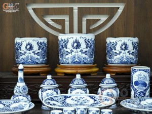 Bộ đồ thờ men trắng họa tiết Tứ Cảnh Ngũ Phúc (Ban thờ 1m75)