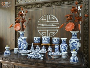 Bộ đồ thờ men trắng họa tiết Tứ Cảnh Ngũ Phúc (Ban thờ 1m75)