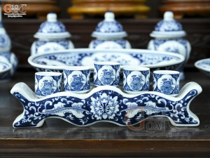 Bộ đồ thờ men trắng họa tiết Tứ Cảnh Ngũ Phúc (Ban thờ 1m75)