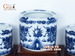Bộ đồ thờ men trắng vẽ rồng giả nổi ( Có tam cấp )