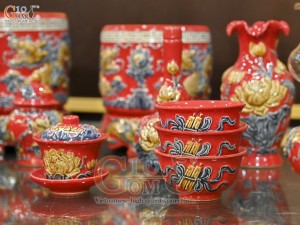 Bộ đồ thờ Như Ý Cát Tường men màu đắp nổi Rồng nền đỏ (Ban thờ 1m53)