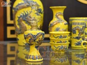 Bộ đồ thờ Như Ý Cát Tường men màu đắp nổi Rồng nền vàng (Ban thờ 1m75)