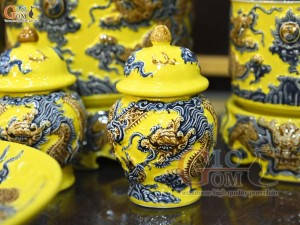 Bộ đồ thờ Như Ý Cát Tường men màu đắp nổi Rồng nền vàng (Ban thờ 1m75)