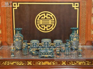 Bộ đồ thờ Như Ý Cát Tường men màu đắp nổi Rồng nền xanh lục bảo Bộ đồ thờ Như Ý Cát Tường men màu đắp nổi Rồng nền xanh lục bảo