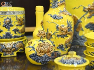 Bộ đồ thờ Như Ý Cát Tường men màu đắp nổi Rồng Sen nền vàng (Ban thờ 1m75)