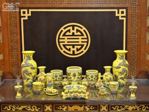 Bộ đồ thờ Như Ý Cát Tường men màu đắp nổi Rồng Sen nền vàng (Ban thờ 1m75)