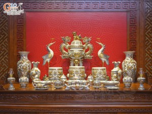 Bộ đồ thờ Như Ý Cát Tường men rạn đắp nổi Rồng vẽ vàng 24k - 06