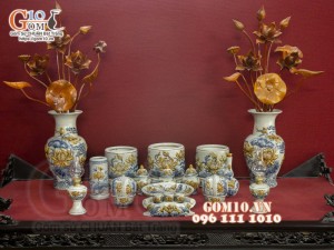 Bộ đồ thờ men rạn đắp nổi Sen Cát Tường cao cấp 01