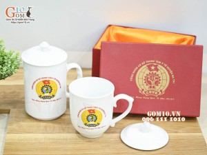 Bộ đôi cốc sứ men trắng in logo quà tặng Trung Tâm Y Tế huyện Ba Trị