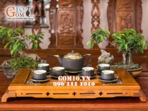 Bộ gốm tử sa vai vuông men đen chỉ bạc bọc đồng