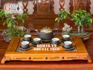 Bộ gốm tử sa vai vuông men đen chỉ bạc bọc đồng