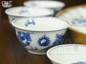 Bộ hoa mặt trời men lam cổ Rồng Phượng Như Ý, đường kính 45cm (cả khay gỗ)