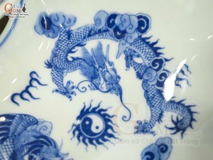 Bộ hoa mặt trời men lam cổ Rồng Phượng Như Ý, đường kính 45cm (cả khay gỗ)