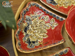 Bộ hoa mặt trời men màu đỏ đắp nổi hoa Sen vẽ vàng 24k
