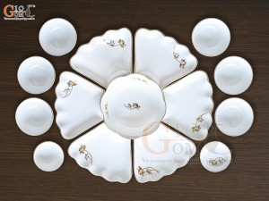 Bộ hoa mặt trời men trắng hoa sen kẻ chỉ viền vàng kim, 15 chi tiết đường kính 55cm