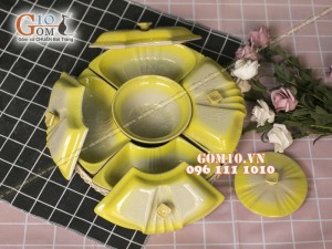 Bộ khay mứt tết 4 cánh to, men thủy tinh vàng