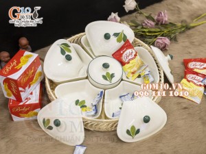 Bộ khay mứt Tết 5 cánh men kem vẽ Ngò gai- khay mây