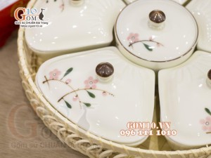 Bộ khay mứt Tết 5 cánh men kem vẽ đào phai - khay mây