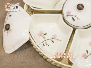 Bộ khay mứt Tết 5 cánh men kem vẽ đào phai - khay mây