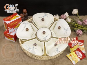 Bộ khay mứt Tết 5 cánh men kem vẽ đào xanh - khay mây