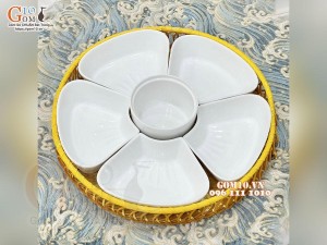 Bộ khay sứ 5 cánh hoa men trắng, khay mây