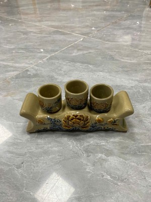 Bộ kỷ ngai 3 chén men hoàng tộc đắp nổi hoa sen cát tường