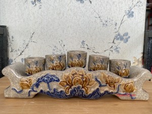 Bộ kỷ ngai 5 chén men rạn đắp nổi hoa sen