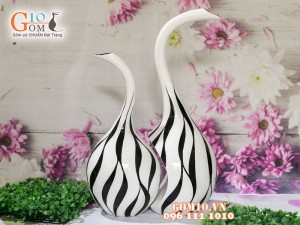 Bộ lọ hoa sơn mài dáng thiên nga vẽ sọc nền trắng cao 45cm