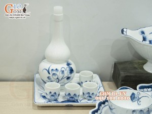 Bộ nậm rượu men trắng vẽ sen tràm cổ