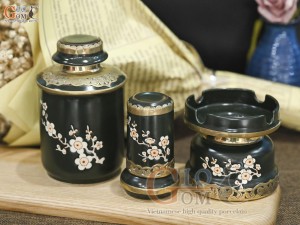 Bộ phụ kiện 3 món gốm rêu bọc đồng, khắc hoa mai trắng
